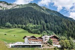 Südtirol: Hotel Seeber inkl. ¾ - Verwöhnpension & Wellness ab 291,60€ für 2 Personen