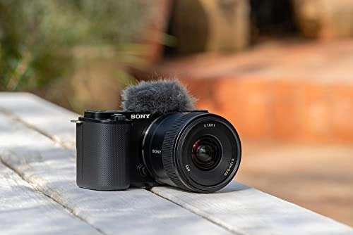 Sony E 11 mm F1.8 | APS-C-Weitwinkel-Objektiv mit Festbrennweite (SEL11F18)