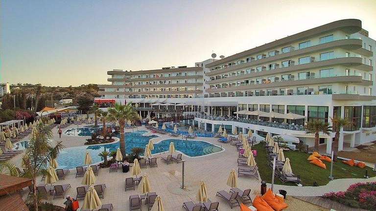 7 Nächte im 4*Hotel Melissi Beach inkl. HP ab 593€ p.P im Mai | Ayia Napa, Zypern