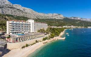 Kroatien: z.B. 7 Nächte im 5* Hotel Bluesun Jadran mit Halbpension und Meerblick für 2 Personen im Juni (Herbst oder Mai ab 778€)