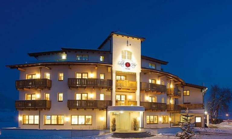 Travelcircus: Ab 2 Übernachtungen im 4* Hotel Saliter Hof | inkl. HP & Wellness ab 358€ für 2 Personen | Österreich /Saalfelden